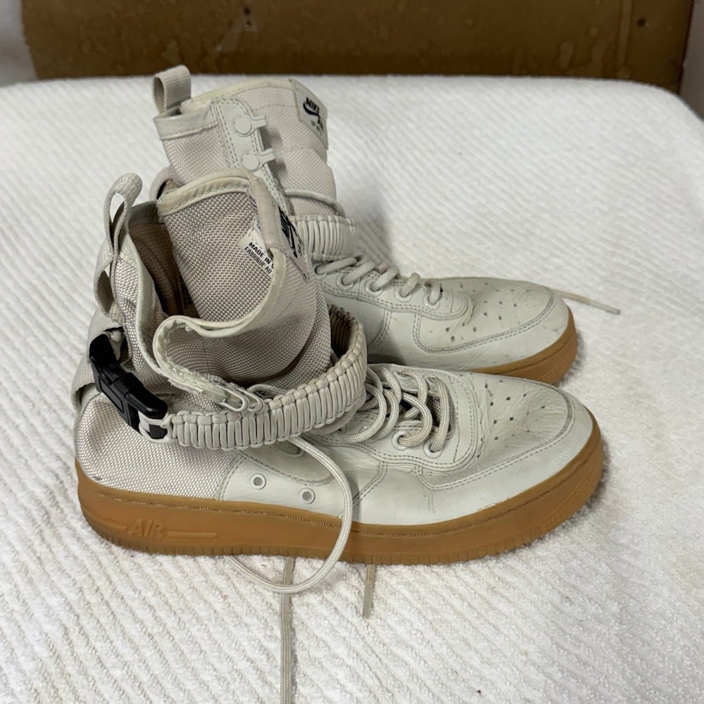 Nike SF Air Force 1 High Womens Size 8.5 Sneakers Shoes Light Bone Gum Sole